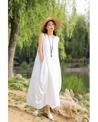 White sleeveless dress